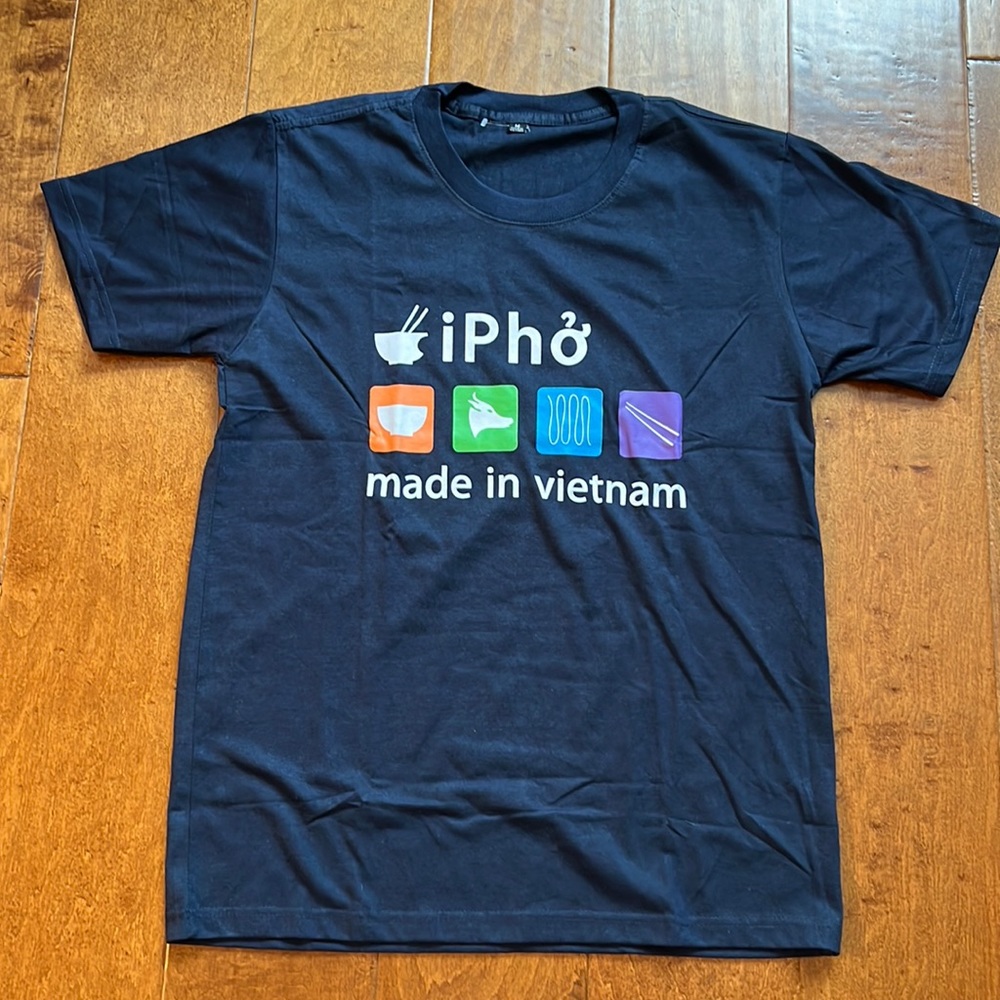 IPho made in Vietnam print tshirt short sleeve color navy New no tags Medium - Picture 2 of 9